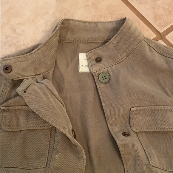 Girls jacket. - Picture 4 of 5